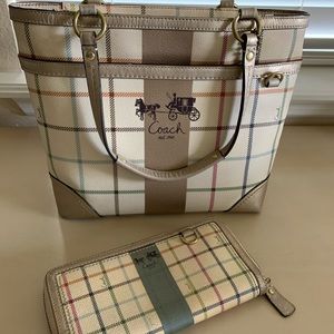 Coach Heritage Tattersall purse & wallet